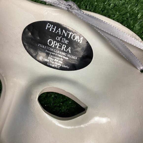 The Phantom of the Opera ceramic mask (1988) - Picture 3 of 9